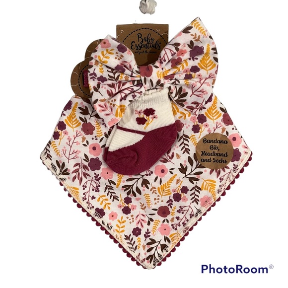 Baby Essentials 0-6 months Bandana Bib set, with headband and socks - Picture 1 of 6
